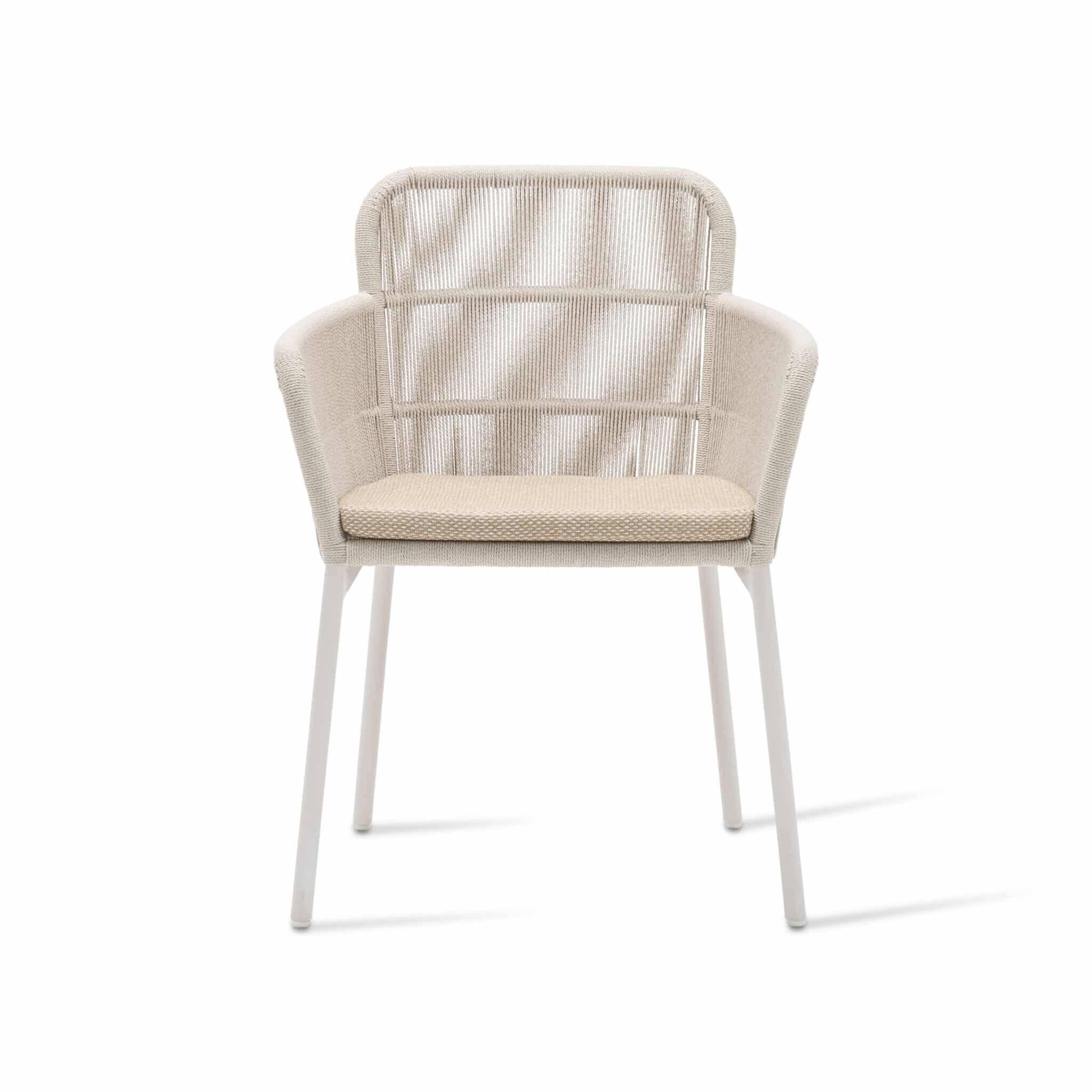 Akari dining chair